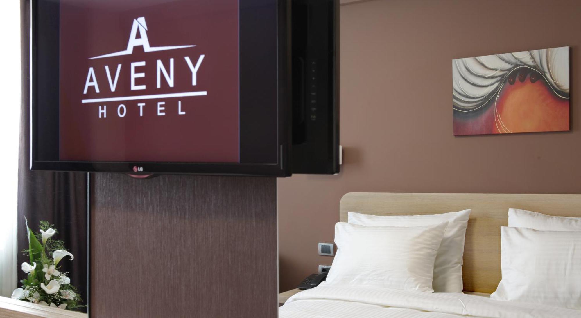 Garni Hotel Aveny ชาชาค ภายนอก รูปภาพ